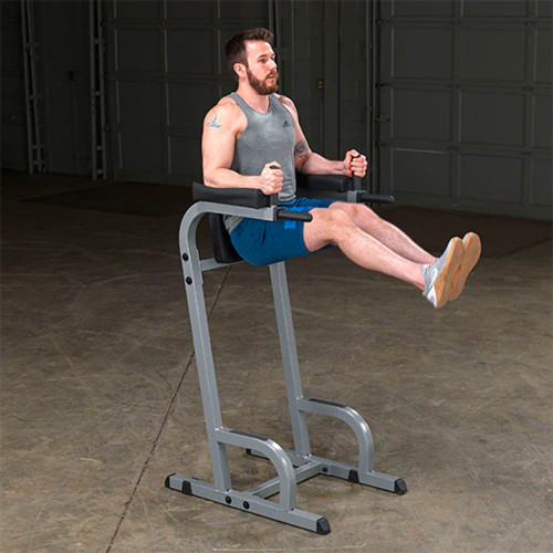 Trenažieris BODY-SOLID VERTICAL KNEE RAISE/DIP STATION