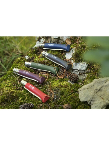 Nazis Opinel Trekking Nr. 8 ar nerūsējošā tērauda asmeni un tumši brūnu rokturi