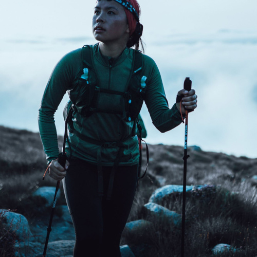 Sieviešu termo krekls Montane Fem Dart Thermo ar rāvējzīmi uz apakšējā logu