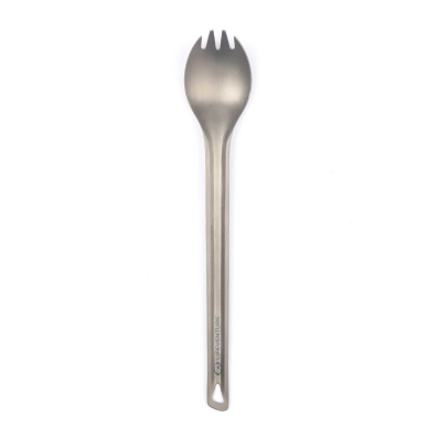 Titanija pagamintas šķēps-šķiņģis Lifeventure Titanium Long-Handled Spork